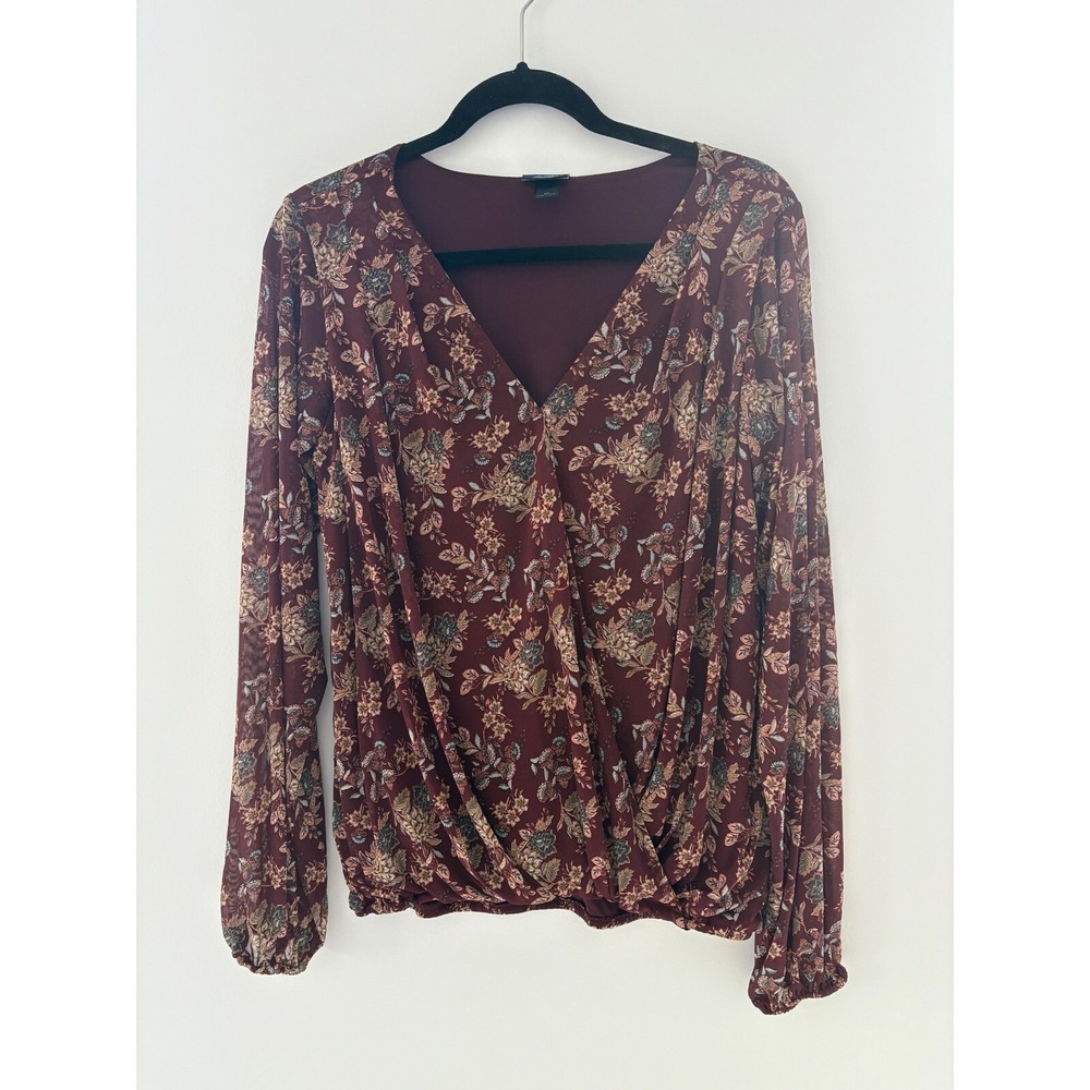 Daytrip Buckle Tapestry Floral Blouse Long Sleeve V-Neck Burgundy‎ Top Size M
